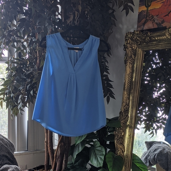 Blue top with strings - Picture 2 of 2